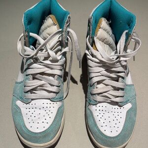 Nike Air Jordan 1 Retro High OG "Turbo Green"
